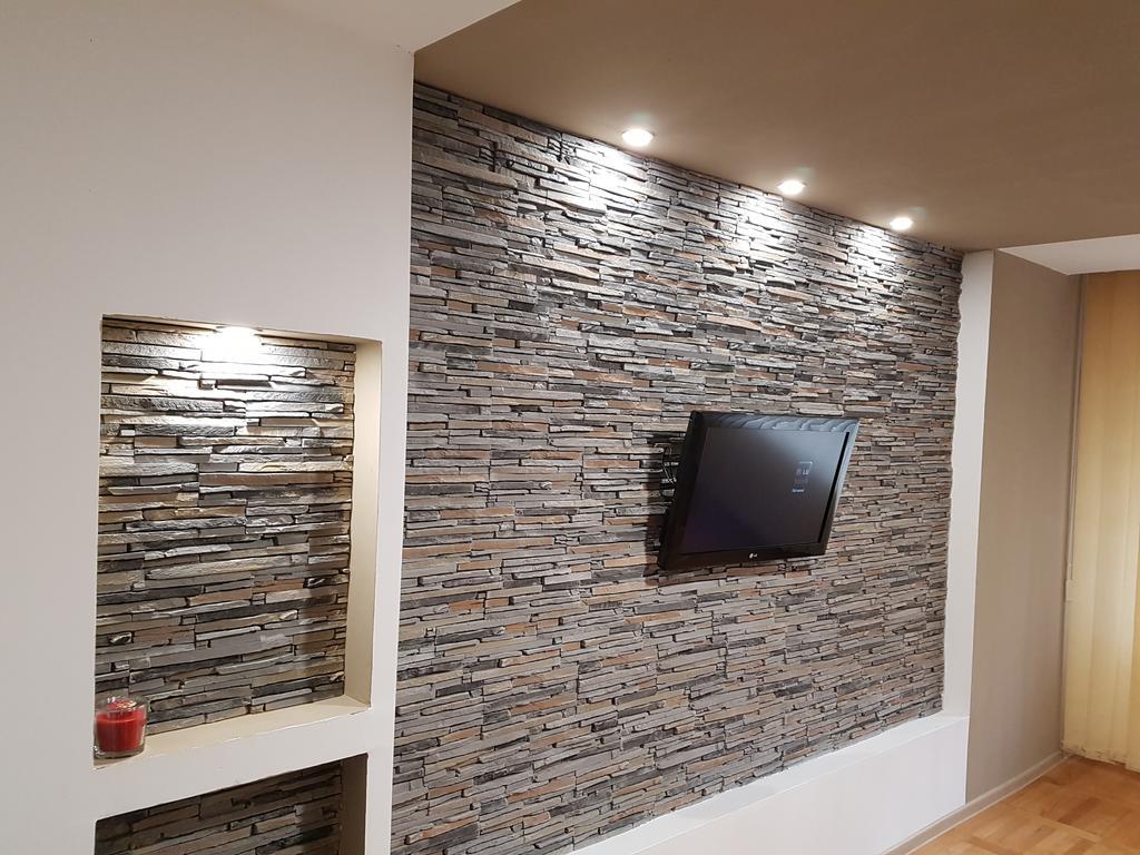 Woodstone Apartment بلوييست المظهر الخارجي الصورة