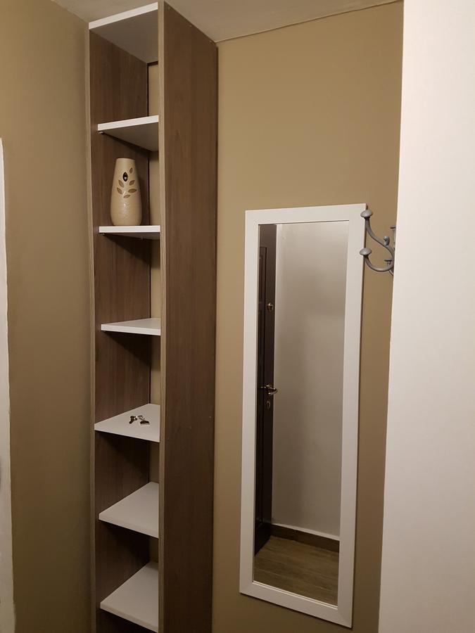 Woodstone Apartment بلوييست المظهر الخارجي الصورة
