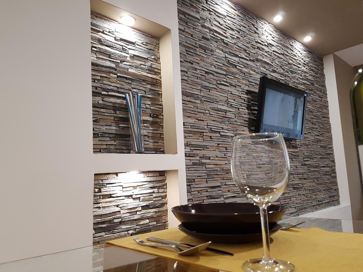 Woodstone Apartment بلوييست المظهر الخارجي الصورة